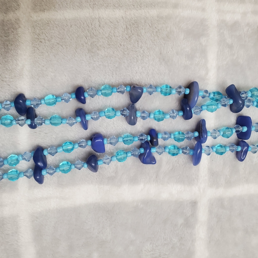 Bead necklace